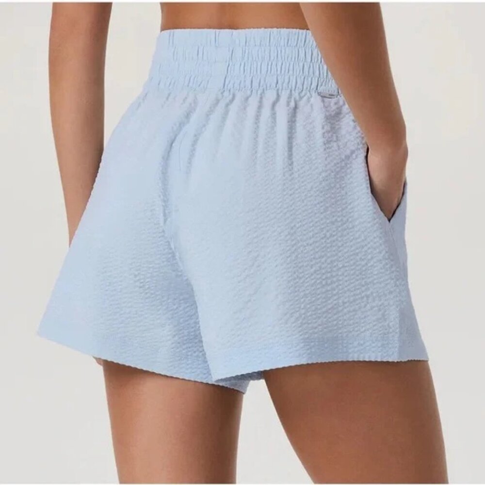 Vuori Villa Texture Shorts Size Large in Light Mist - Picture 2 of 5